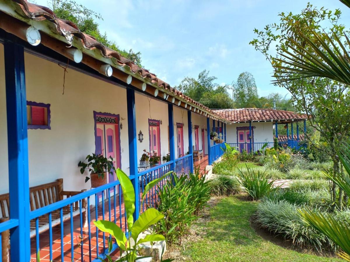 Finca Hotel Villa Del Sol Pueblo Tapao Exterior photo